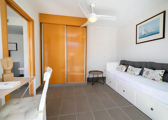 Apartment Atico Borumbot 2-2-3-14 *